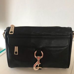 Rebeccaminkoff handbag crossbody. Like new.